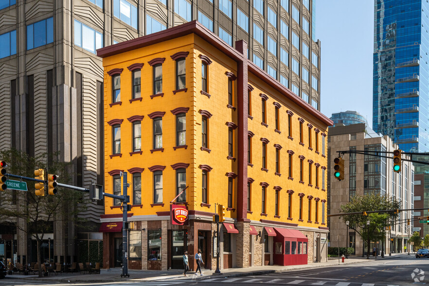 31 Montgomery St, Jersey City, NJ for sale - Primary Photo - Image 1 of 1