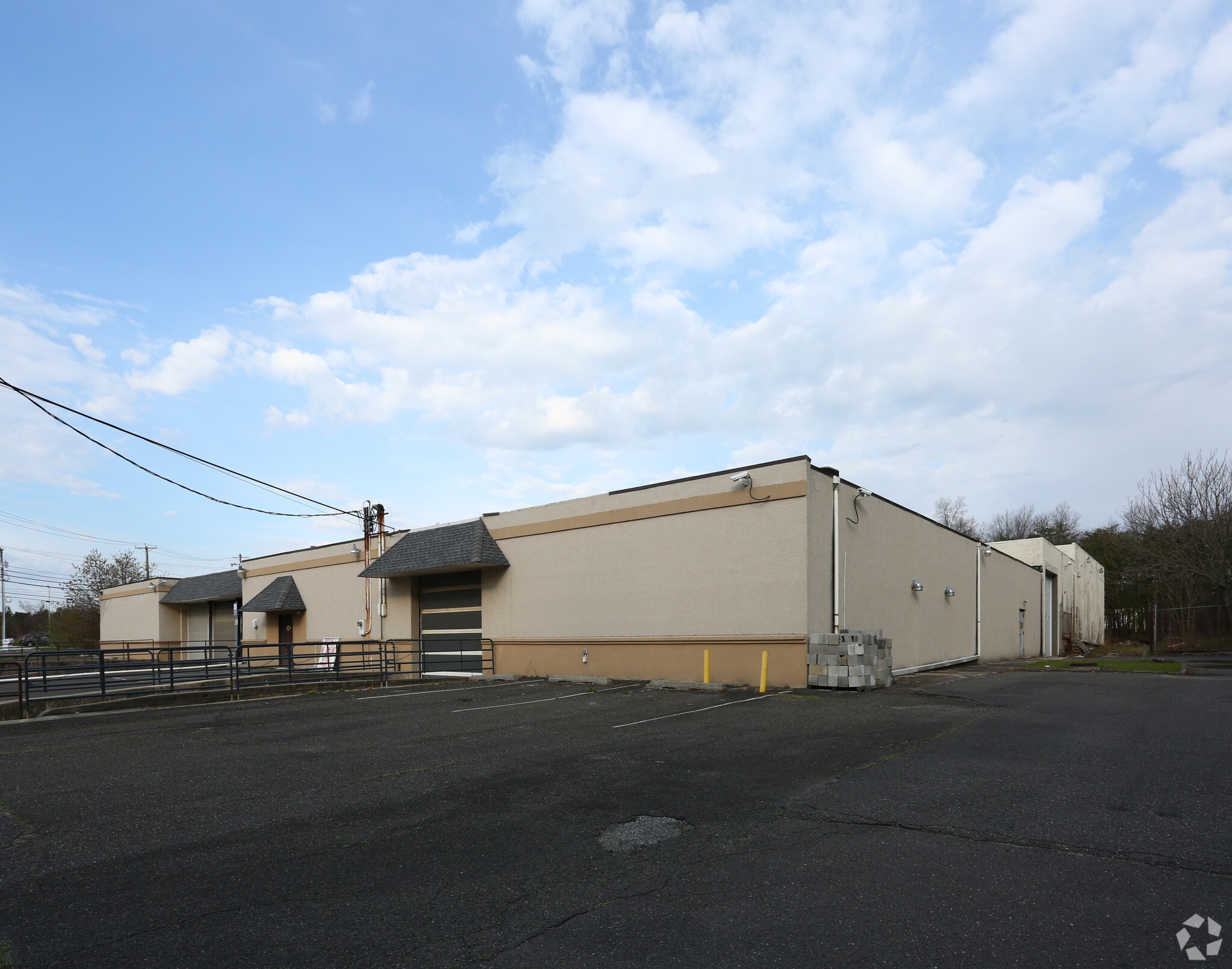 107 Edgewood Ave, West Berlin, NJ for sale Primary Photo- Image 1 of 1