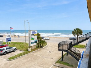4908-4920 Seawall Blvd, Galveston, TX for lease Lobby- Image 2 of 12