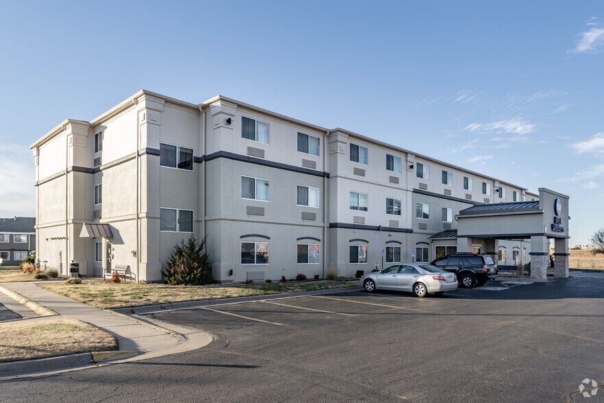 7824 E 32nd St, Wichita, KS for sale - Primary Photo - Image 1 of 1