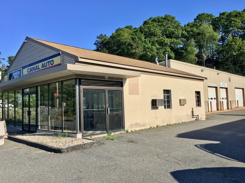 78 Cranberry Hwy, Sagamore, MA 02561