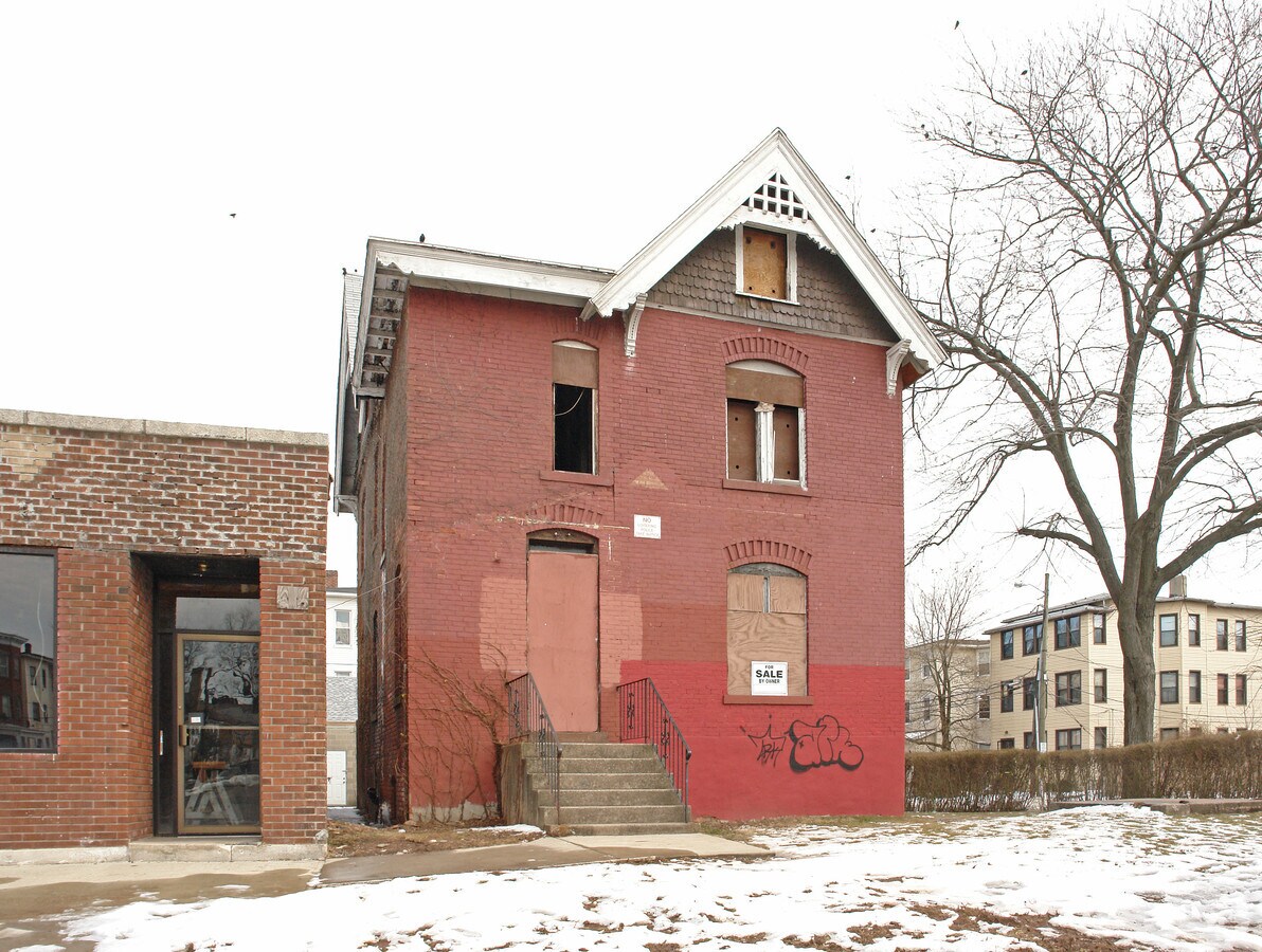 184 Franklin Ave, Hartford, CT 06114