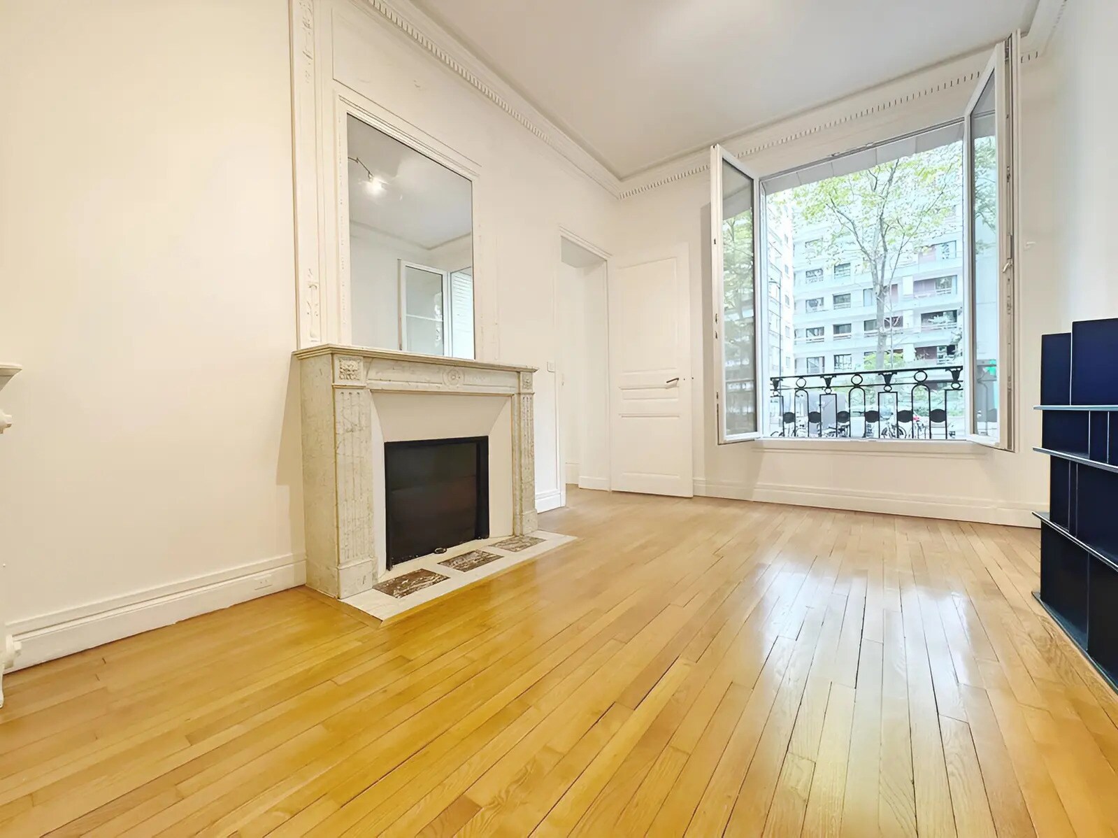 19 Rue De Rémusat, Paris for lease Interior Photo- Image 1 of 7