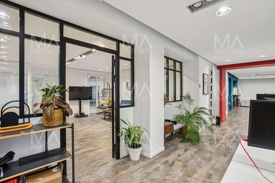 52 Rue Etienne Marcel, Paris for lease - Interior Photo - Image 2 of 13