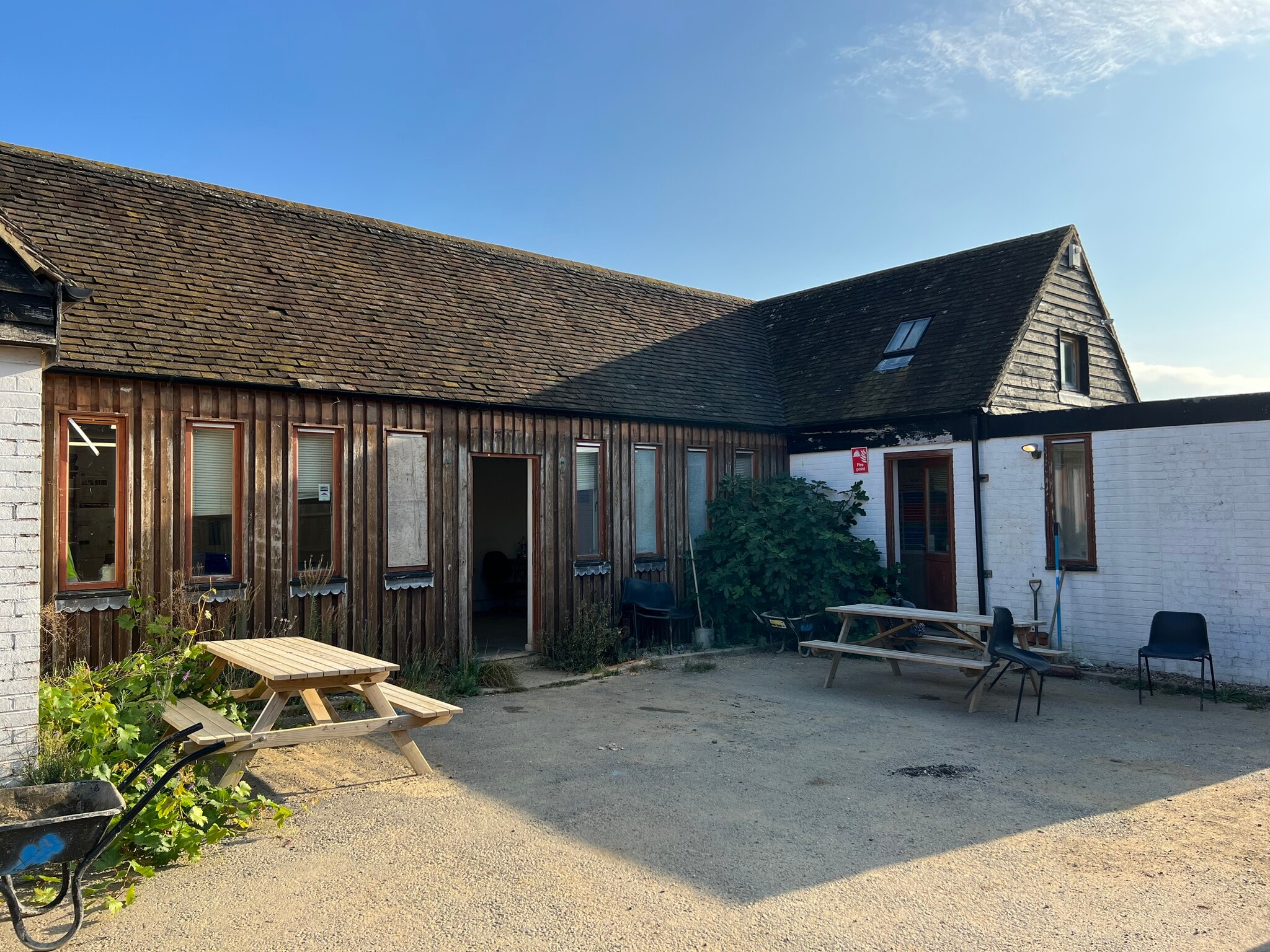 Lyons Rd, Slinfold for sale Primary Photo- Image 1 of 1