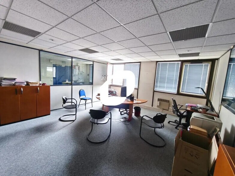 Office in Nogent-sur-Marne for sale - Interior Photo - Image 2 of 5