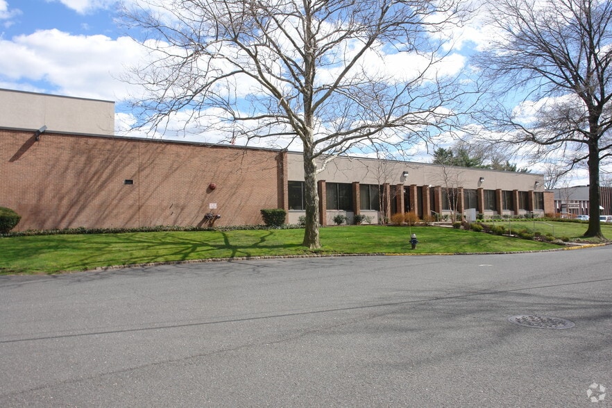 11 Edison Pl, Springfield, NJ for sale - Primary Photo - Image 1 of 1