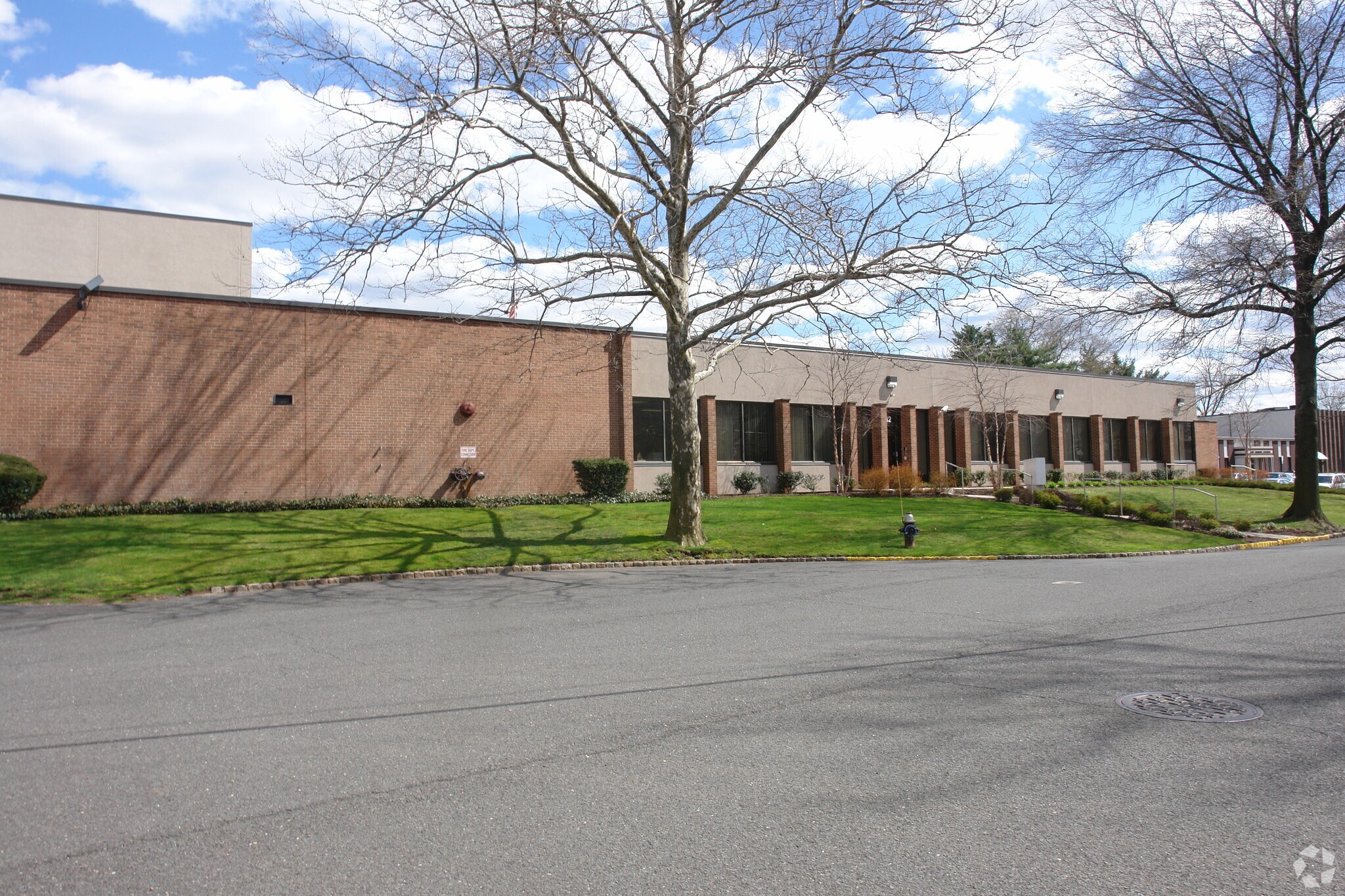 11 Edison Pl, Springfield, NJ for sale Primary Photo- Image 1 of 1