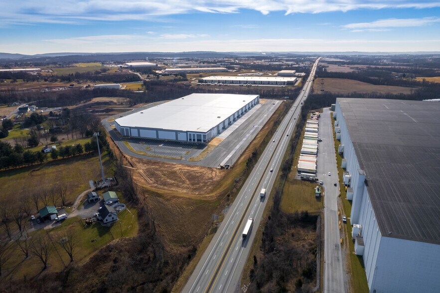 825 Locust Point Rd, York, PA 17406 Logistics 83