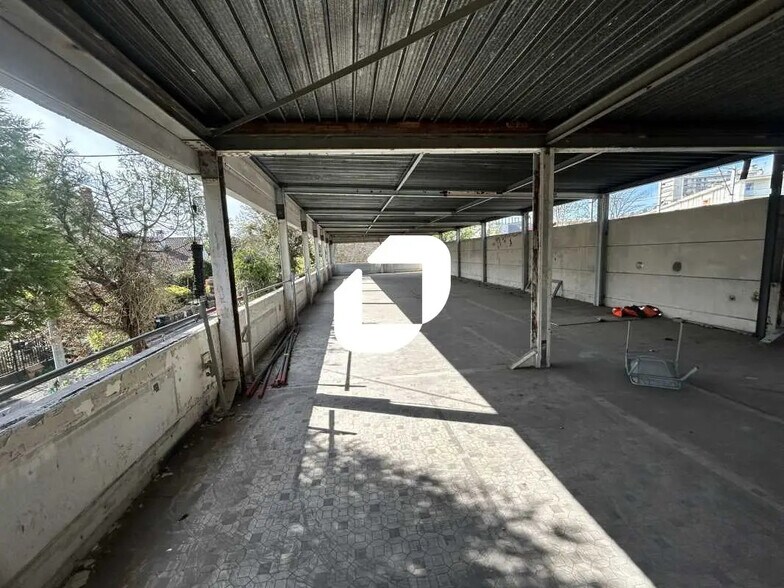 Office in Eaubonne for sale - Building Photo - Image 1 of 14