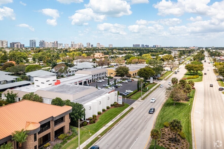 3333 Tamiami Trl N, Naples, FL for lease - Building Photo - Image 3 of 3