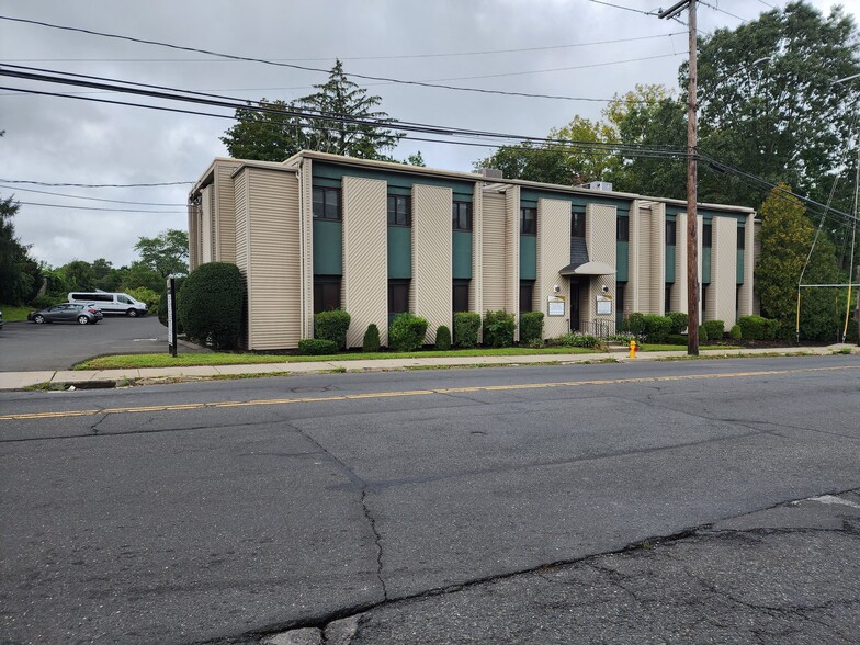 276 Highland Ave, Waterbury, CT for lease - Building Photo - Image 1 of 4