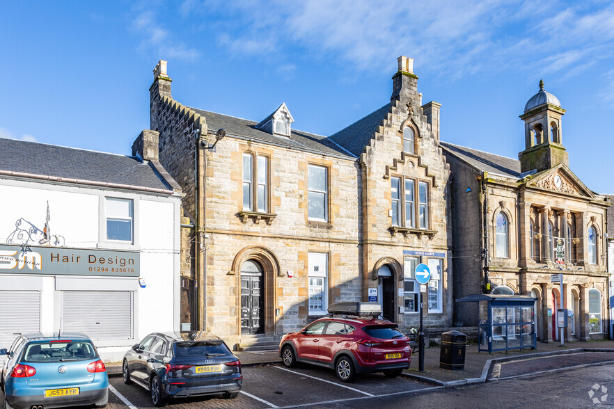 12-13 The Cross, Dalry for lease - Primary Photo - Image 1 of 3