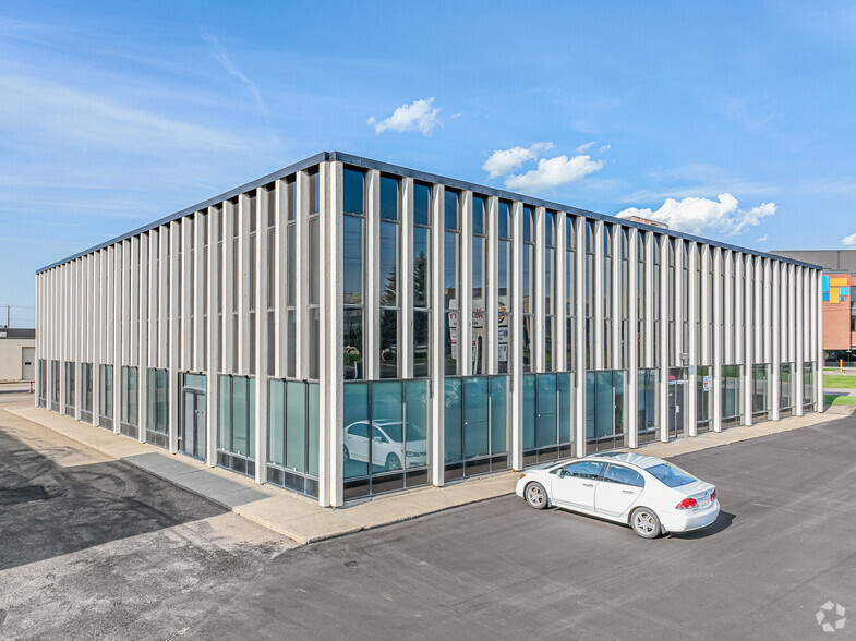 8704 51st Ave NW, Edmonton, AB for lease - Building Photo - Image 1 of 14