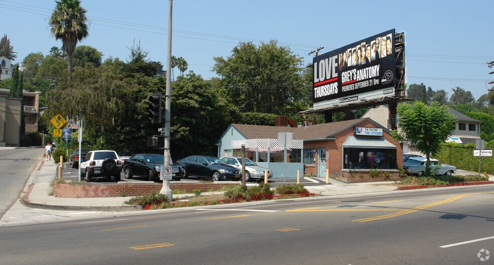 3353 Barham Blvd, Los Angeles, CA for sale - Primary Photo - Image 1 of 1