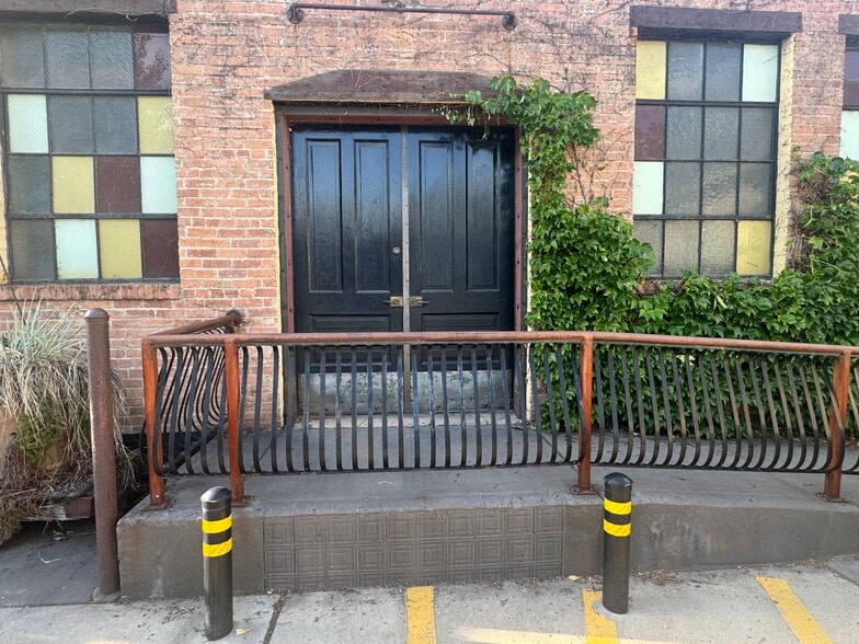 569 E 2nd Ave, Salt Lake City, UT for lease - Building Photo - Image 1 of 23