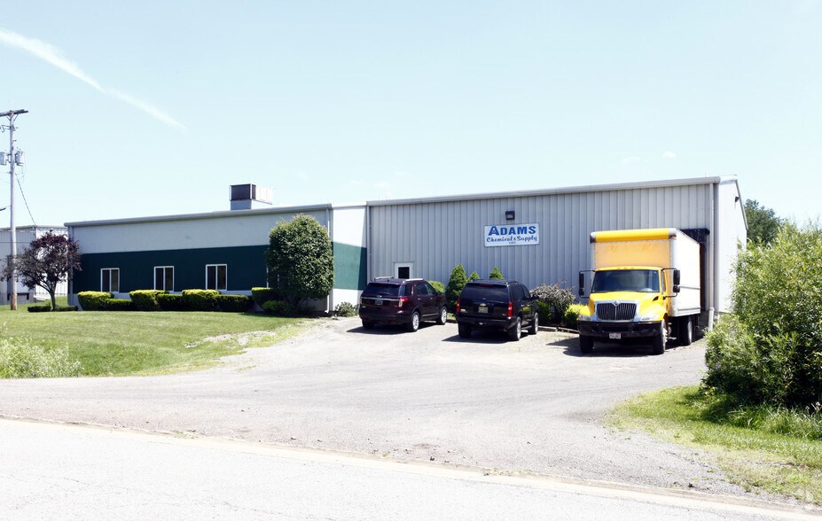 1285 Quaker Cir, Salem, OH 44460