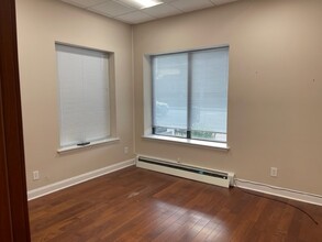 1527 Franklin Ave, Mineola, NY for lease Interior Photo- Image 2 of 3