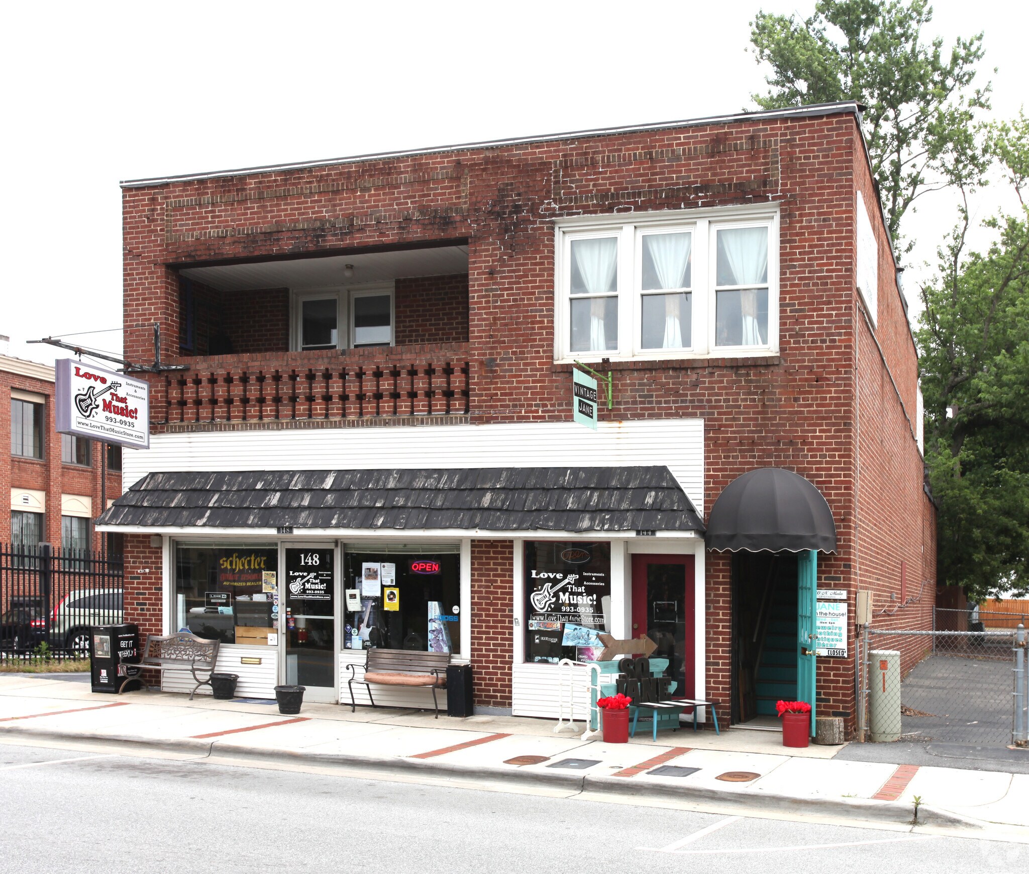 140-148 N Main St, Kernersville, NC for sale Primary Photo- Image 1 of 1