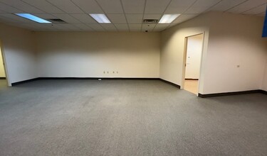 7312 W Cheyenne Ave, Las Vegas, NV for lease Interior Photo- Image 2 of 6