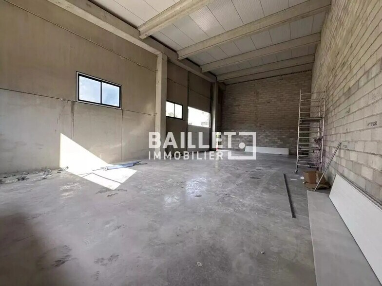 Industrial in Montauroux for lease - Interior Photo - Image 3 of 7