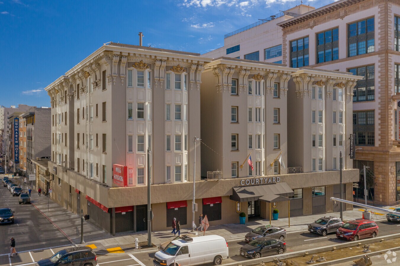 1050 Van Ness Ave, San Francisco, CA 94109 Courtyard