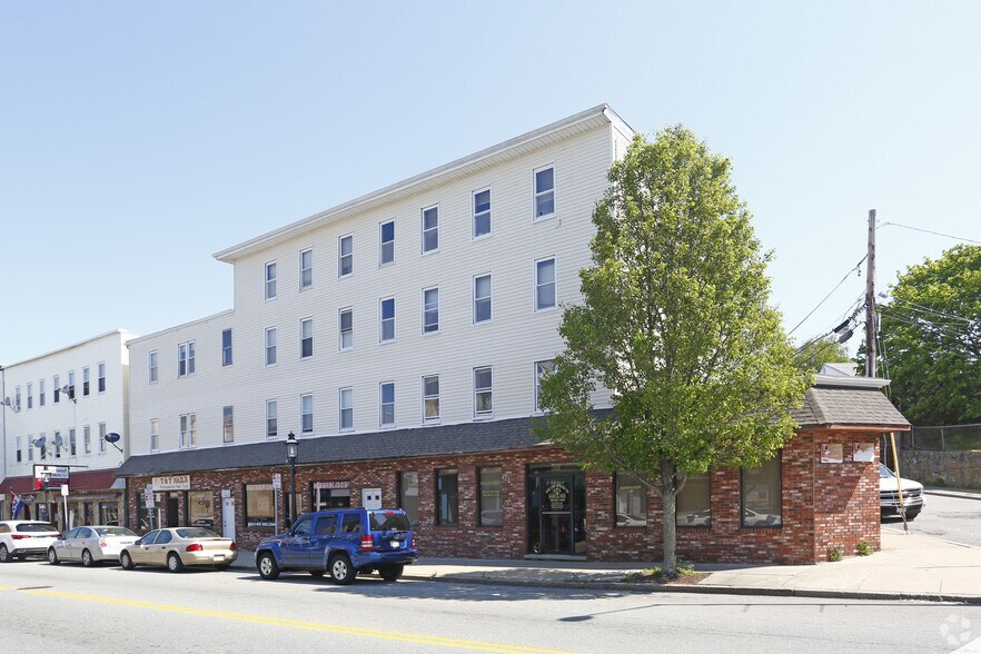 1498-1508 Pleasant St, Fall River, MA for sale - Primary Photo - Image 1 of 1