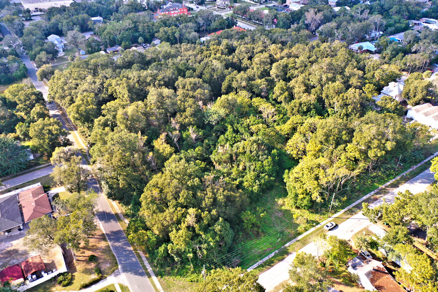 E New York Ave, Deland, FL for sale - Building Photo - Image 2 of 10