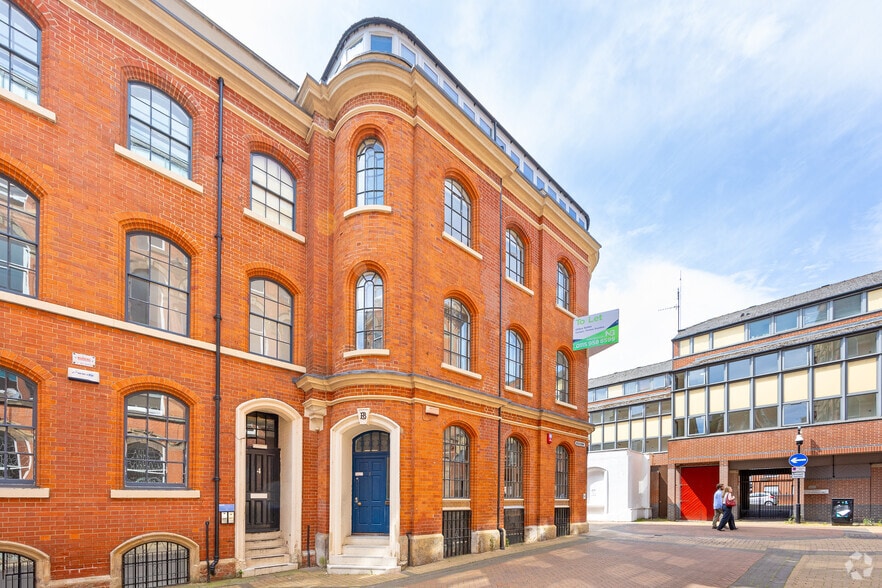 2-6 The Broadway, Nottingham for lease - Building Photo - Image 2 of 2