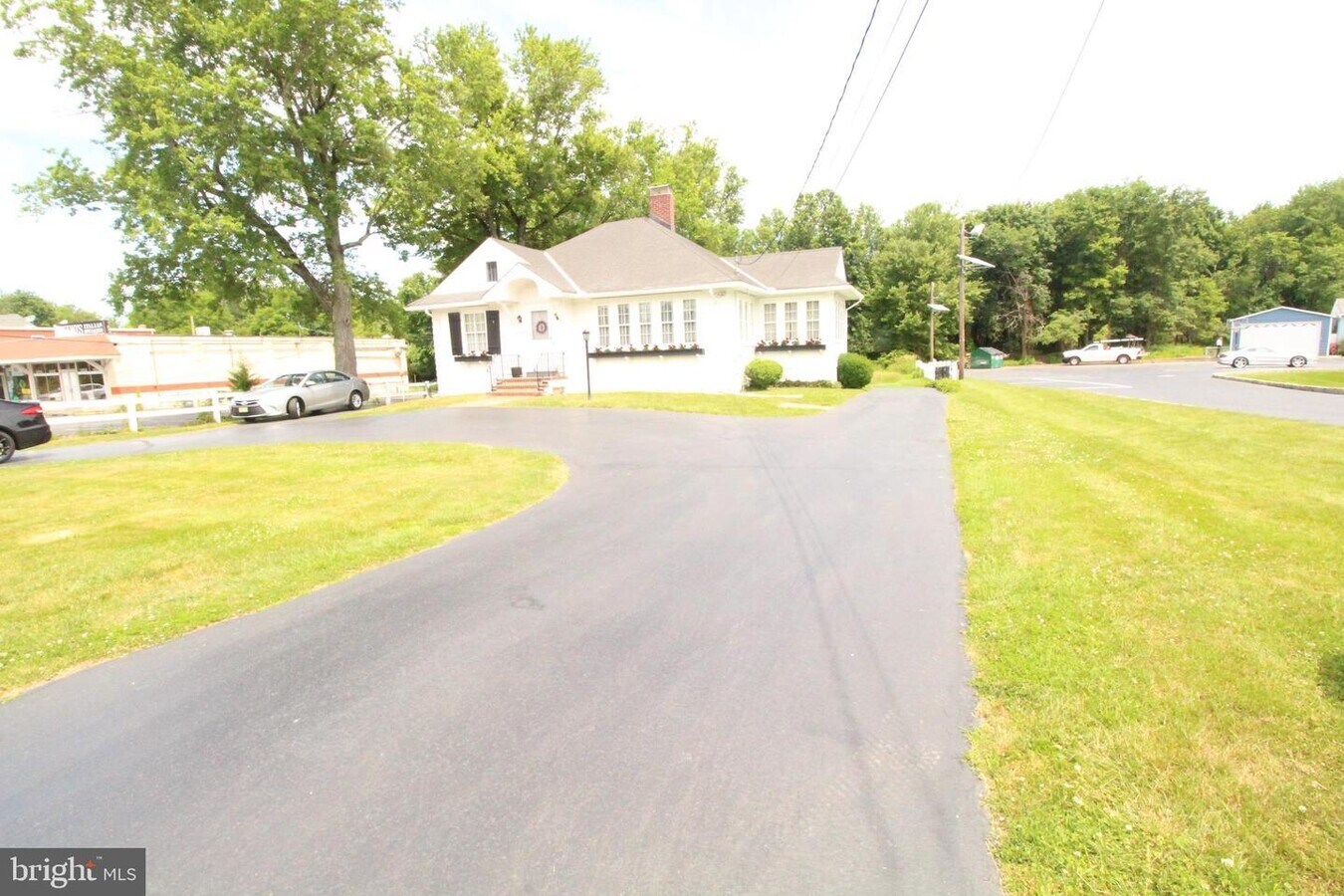 2564 Pennington Rd, Pennington, NJ 08534