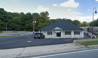 4552 Jonesboro Rd, Forest Park GA - Parking Garage