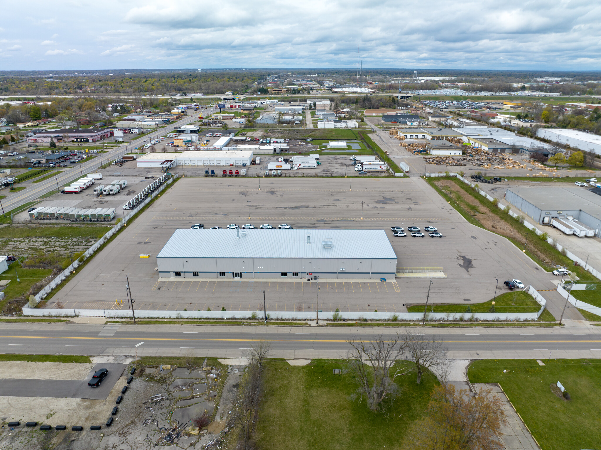 2501 Lippincott Blvd, Flint, MI 48507 - Industrial for Sale | LoopNet