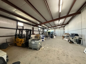 6549 Interstate 35, Valley View, TX for lease Interior Photo- Image 2 of 4