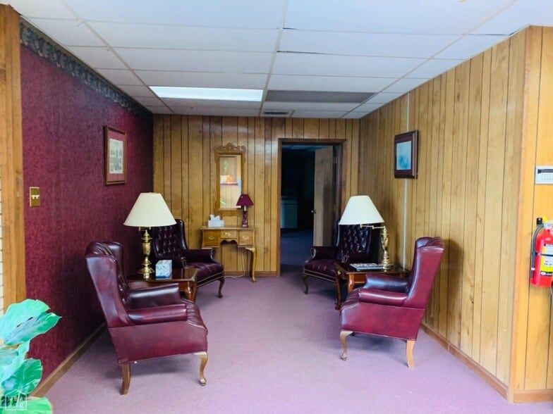 407 Walnut St, Newport, AR 72112 - Office for Sale | LoopNet