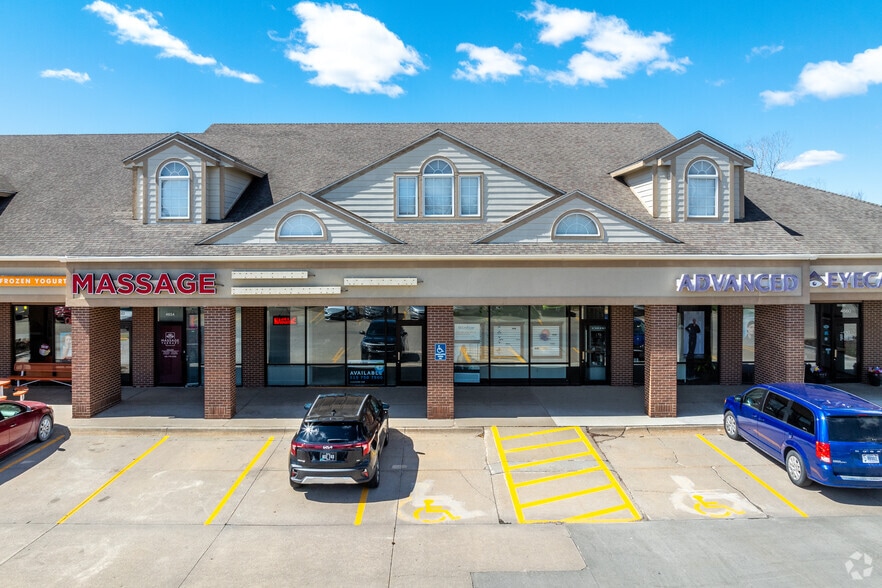 4632-4664 86th St, Urbandale, IA for lease - Building Photo - Image 3 of 7