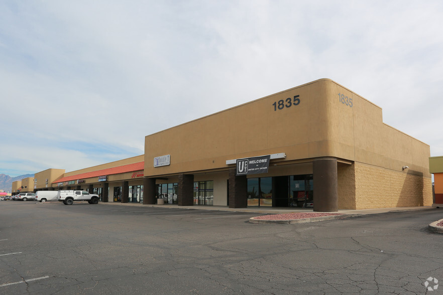 1835 S Alvernon Way, Tucson, AZ for lease - Primary Photo - Image 1 of 9