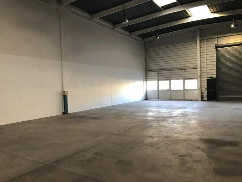 Office in Bondoufle for lease - Building Photo - Image 2 of 8