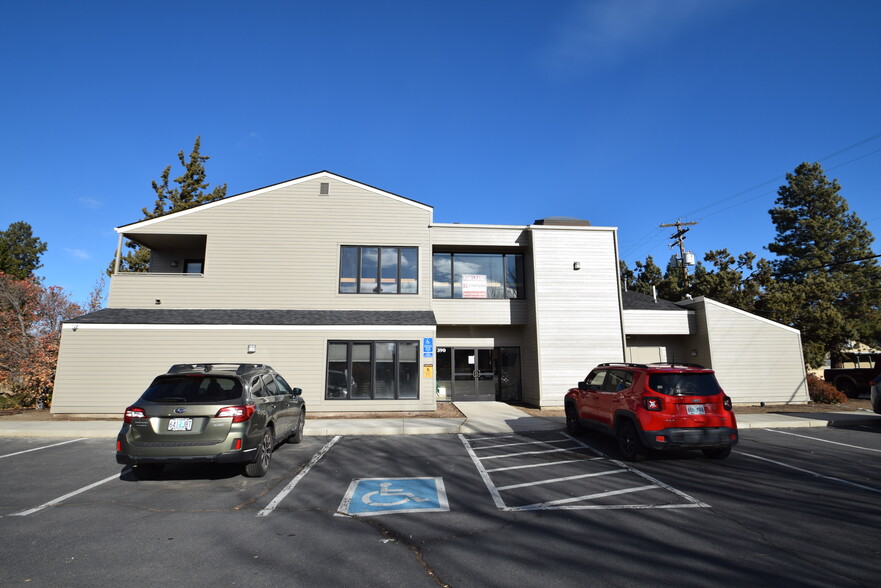 390 NE Emerson Ave, Bend, OR for lease - Building Photo - Image 3 of 23