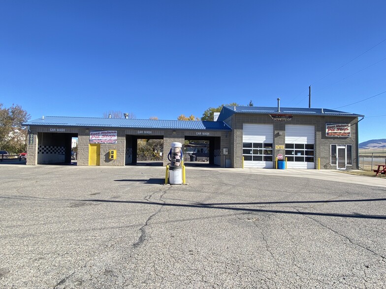 201 S Montana Ave, East Helena, MT for sale - Primary Photo - Image 1 of 1