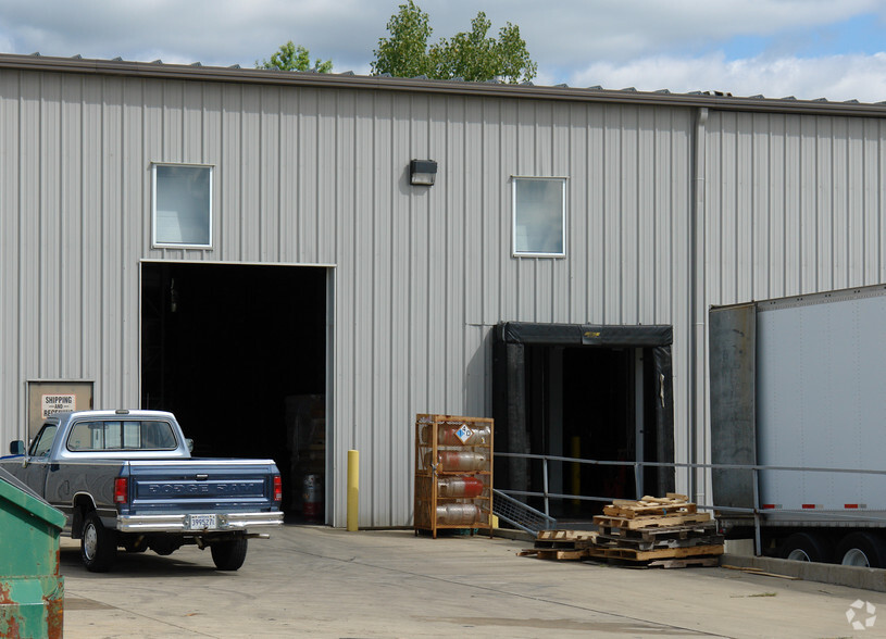 3806 Option Pass, Fort Wayne, IN for lease - Building Photo - Image 3 of 7