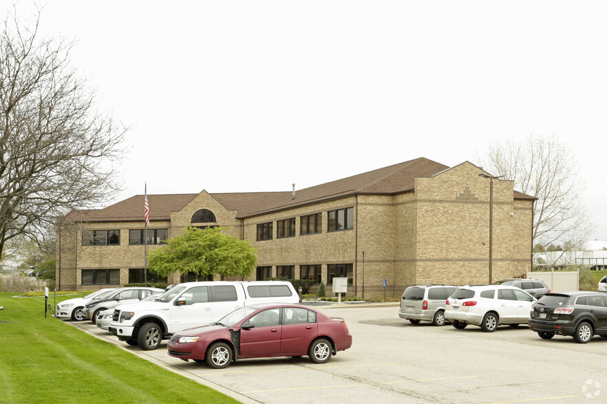 4880 36th St SE, Grand Rapids, MI for lease - Primary Photo - Image 3 of 10