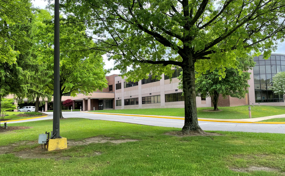 200 Arh Ln Suite 103 ln, Low Moor, VA for sale - Building Photo - Image 2 of 3