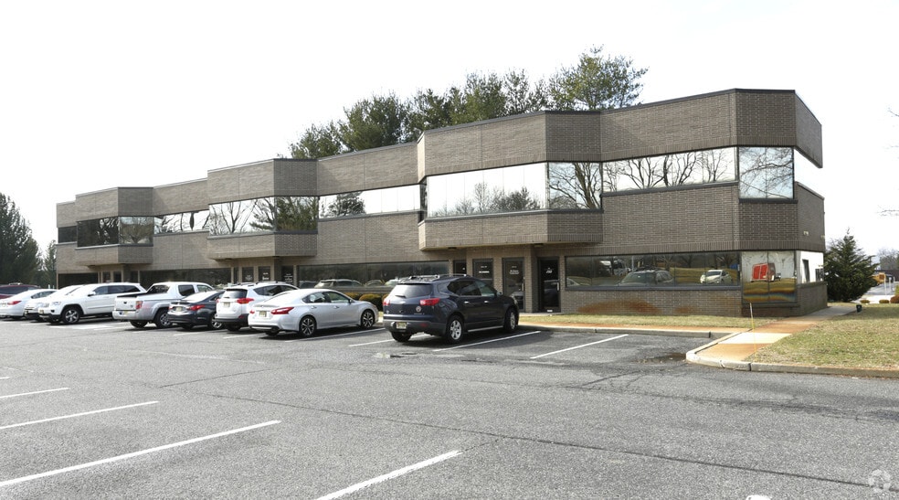 2 Hartford Dr, Tinton Falls, NJ for lease - Building Photo - Image 3 of 11