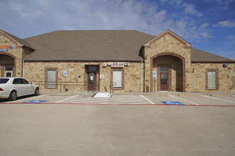 3918 Telephone Rd, Lake Worth, TX for lease Building Photo- Image 1 of 43