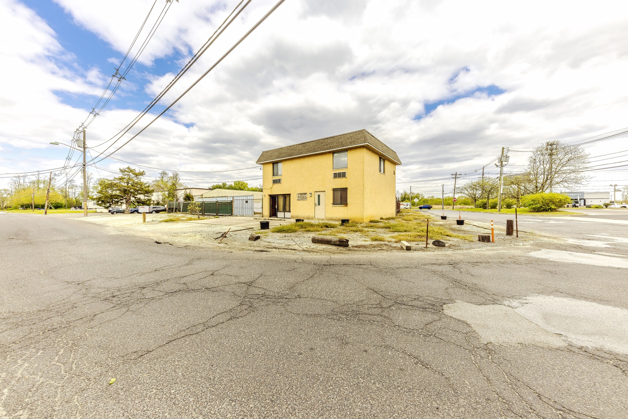 2 Superior Way, Woodbury, NJ for sale Primary Photo- Image 1 of 1