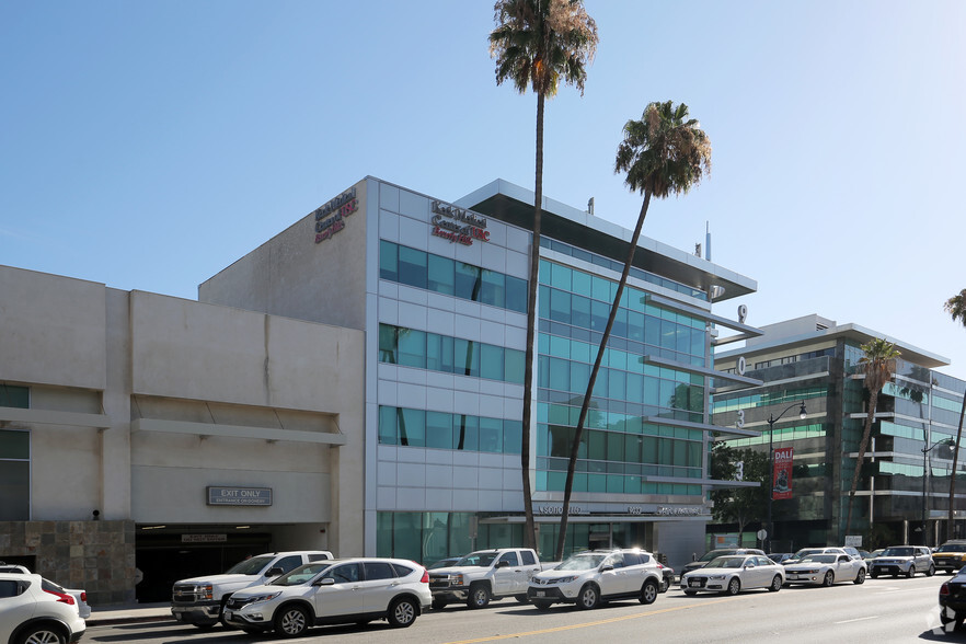 9033 Wilshire Blvd, Beverly Hills, CA for lease - Building Photo - Image 3 of 5