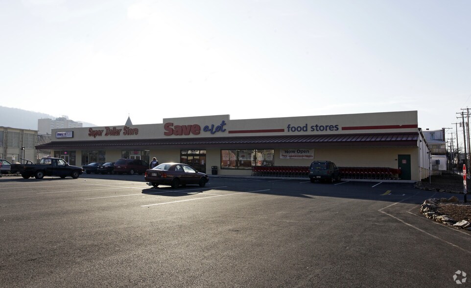 800 Oley St, Reading, PA for sale - Building Photo - Image 2 of 5