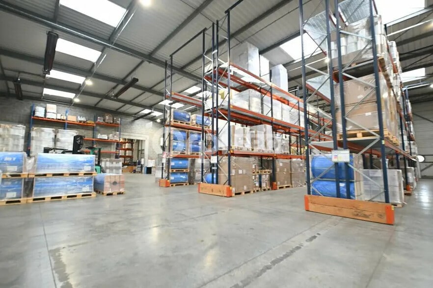 Flex in Miribel for sale - Interior Photo - Image 1 of 12