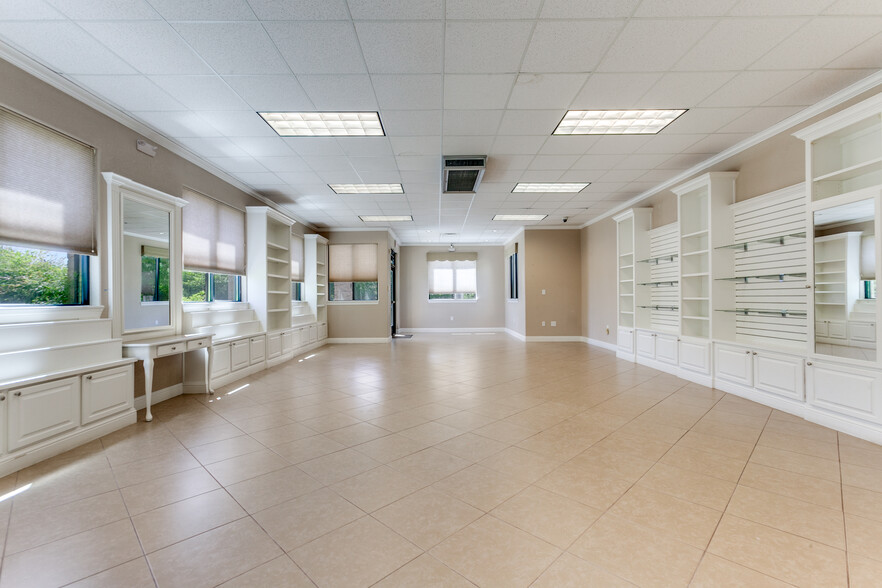 335 W FM 544, Murphy, TX for lease - Interior Photo - Image 3 of 16