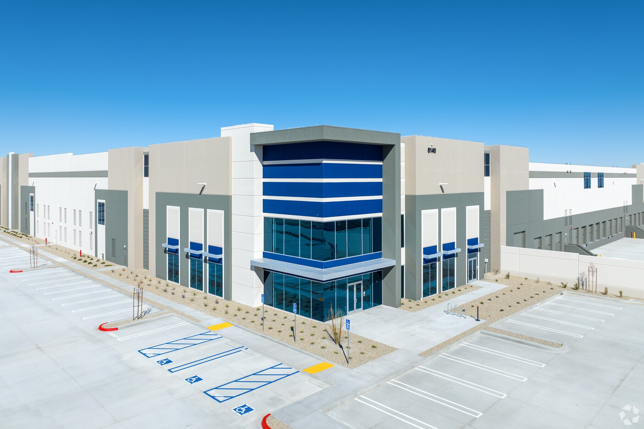 8140 Caliente Rd, Hesperia, CA for sale Primary Photo- Image 1 of 1